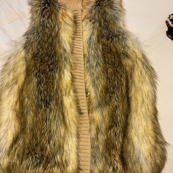 Michael Kors Sweaters - Michael Kors sweater vest with fur